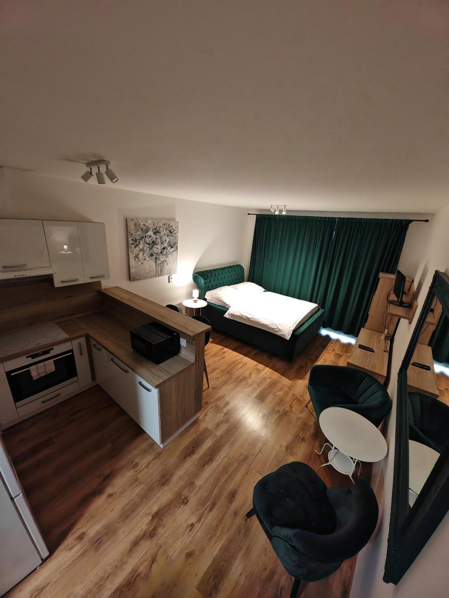 Entrez Radnica Apartment โกชิเซ ภายนอก รูปภาพ