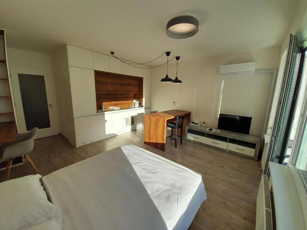 Entrez Radnica Apartment โกชิเซ ภายนอก รูปภาพ