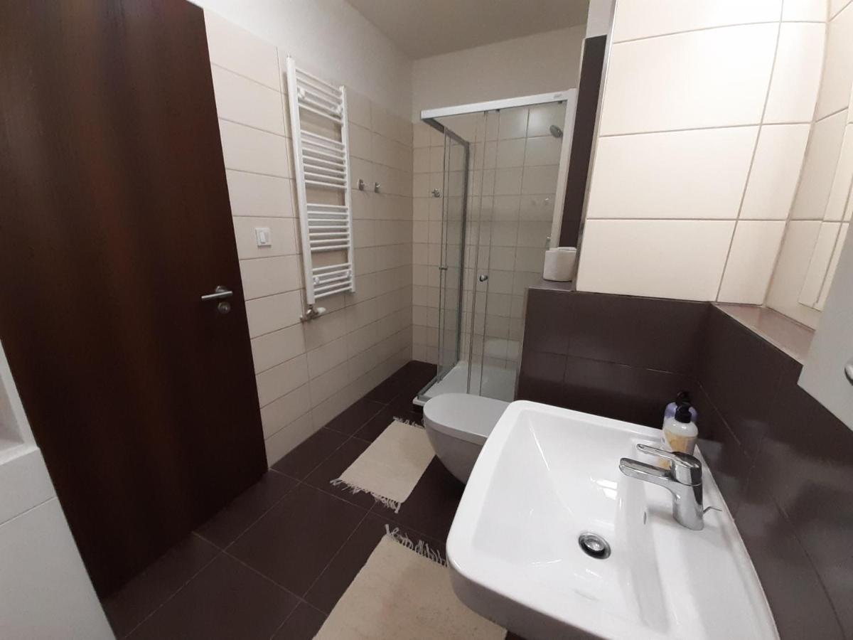 Entrez Radnica Apartment โกชิเซ ภายนอก รูปภาพ